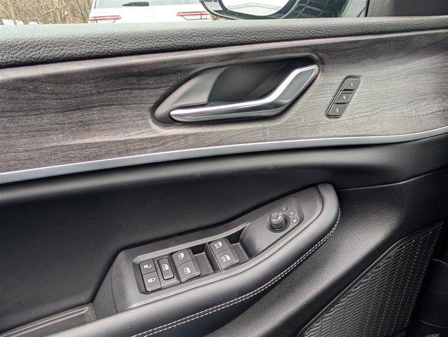 Photo of 2025 Baltic Gray Metallic Clearcoat Jeep Grand Cherokee L