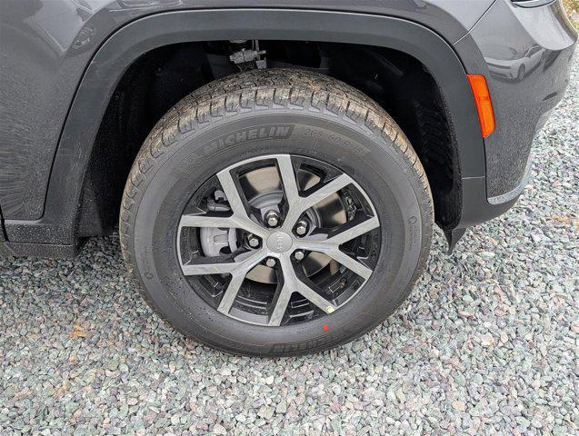 Photo of 2025 Baltic Gray Metallic Clearcoat Jeep Grand Cherokee L