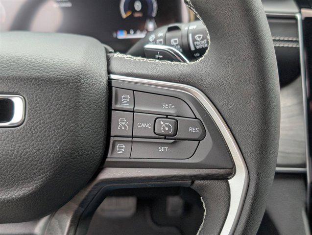 Photo of 2025 Baltic Gray Metallic Clearcoat Jeep Grand Cherokee L