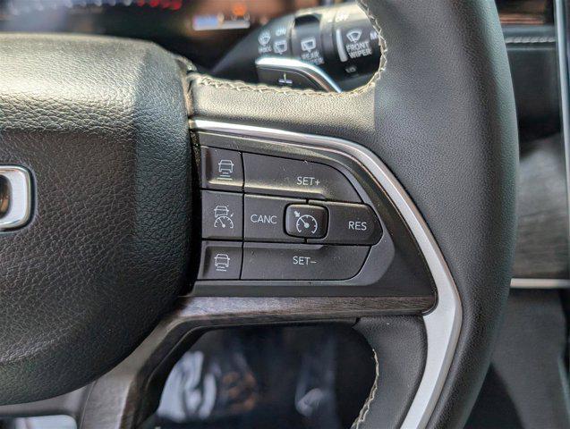 Photo of 2023 Silver Zynith Jeep Grand Cherokee 4xe