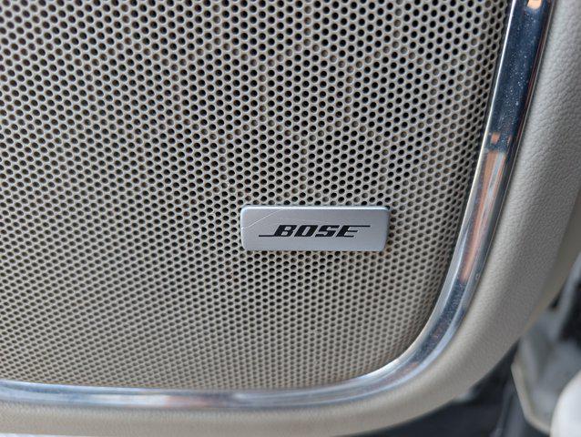Photo of 2018 White Frost Tricoat GMC Yukon