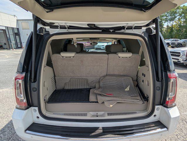 Photo of 2018 White Frost Tricoat GMC Yukon
