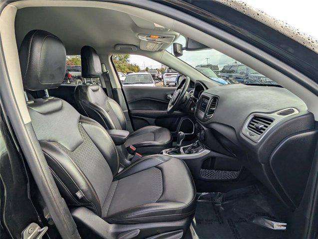 Photo of 2019 Diamond Black Crystal Pearlcoat Jeep Compass