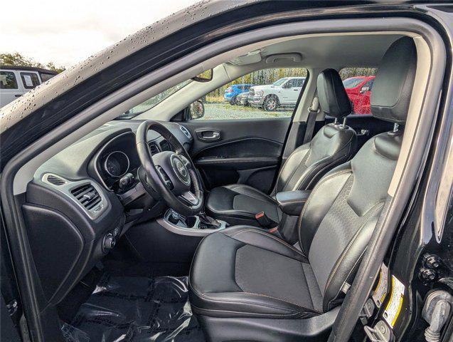 Photo of 2019 Diamond Black Crystal Pearlcoat Jeep Compass