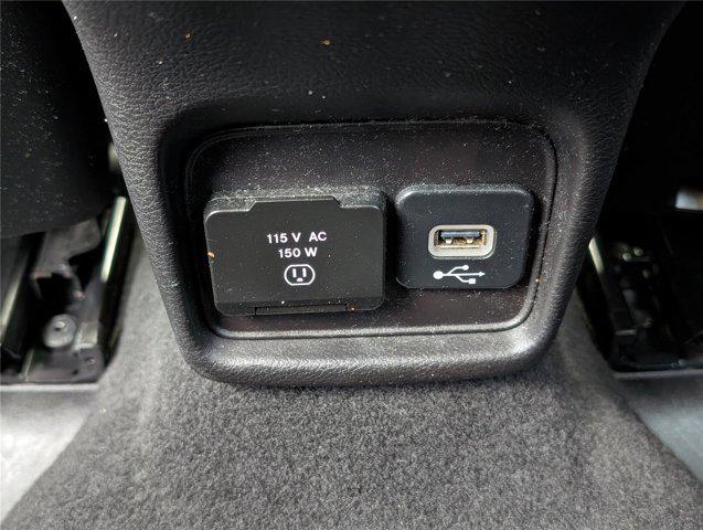 Photo of 2019 Diamond Black Crystal Pearlcoat Jeep Compass