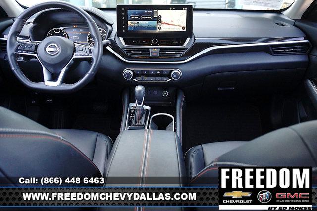 Photo of 2024 Deep Blue Pearl Nissan Altima