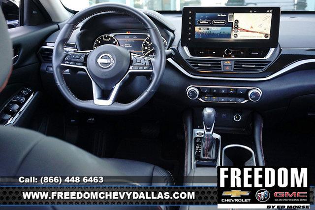 Photo of 2024 Deep Blue Pearl Nissan Altima