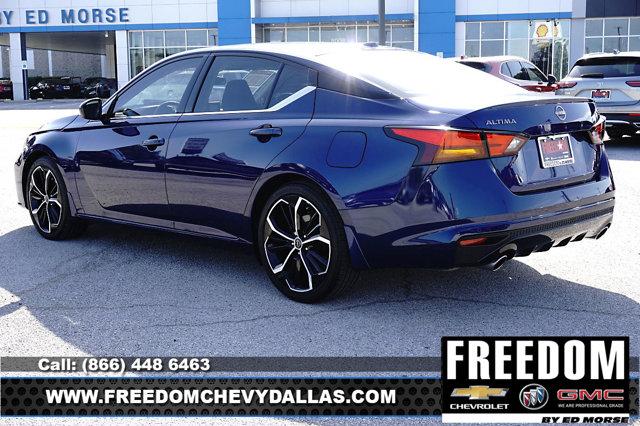 Photo of 2024 Deep Blue Pearl Nissan Altima
