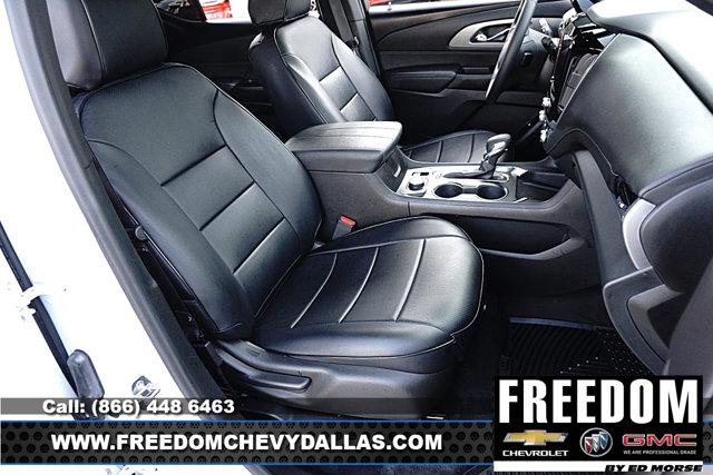 Photo of 2023 Summit White Chevrolet Traverse