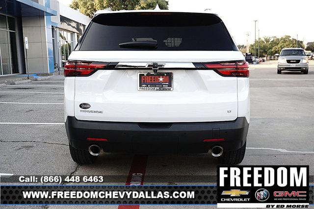 Photo of 2023 Summit White Chevrolet Traverse