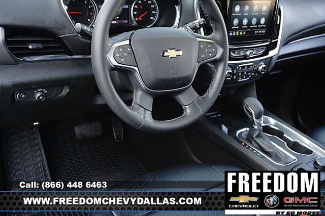 Photo of 2023 Summit White Chevrolet Traverse