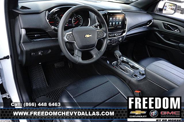 Photo of 2023 Summit White Chevrolet Traverse