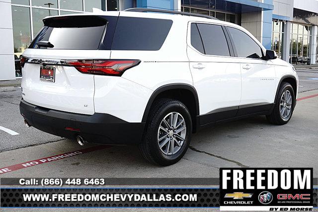 Photo of 2023 Summit White Chevrolet Traverse