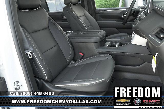 Photo of 2024 Summit White GMC Yukon XL