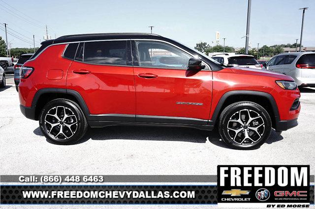 Photo of 2025 Red Hot Pearlcoat Jeep Compass