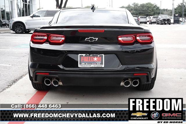 Photo of 2023 Black Chevrolet Camaro