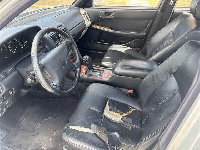 Photo of 1994 Silver Lexus LS 400