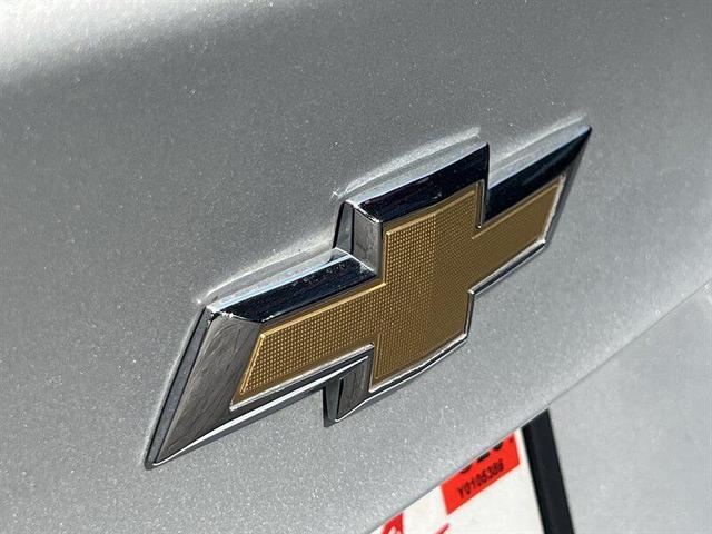 Photo of 2020 Silver Ice Metallic Chevrolet Malibu