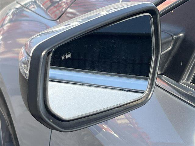 Photo of 2020 Silver Ice Metallic Chevrolet Malibu