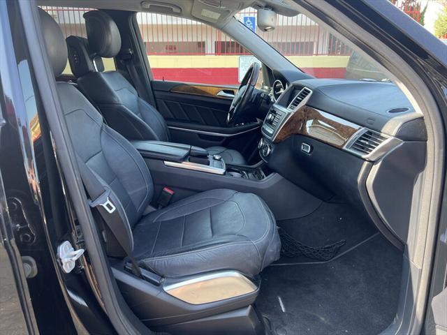 Photo of 2015 Black Mercedes-Benz GL-Class