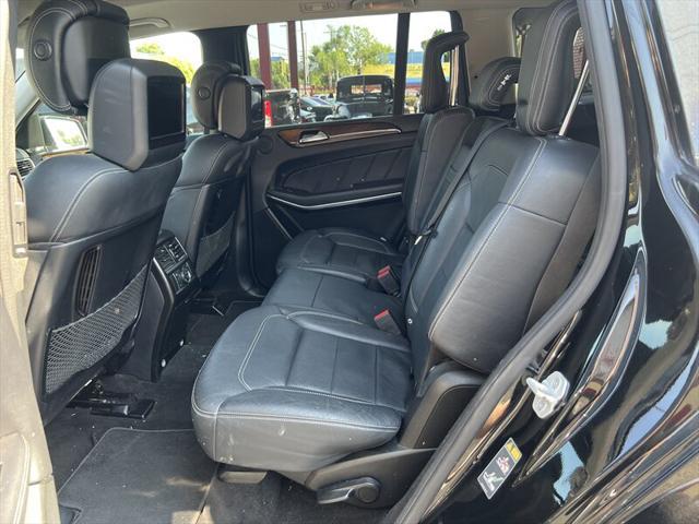 Photo of 2015 Black Mercedes-Benz GL-Class