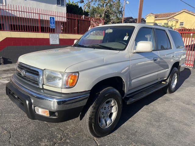Photo of 1999 Millennium Silver Metallic Toyota 4Runner