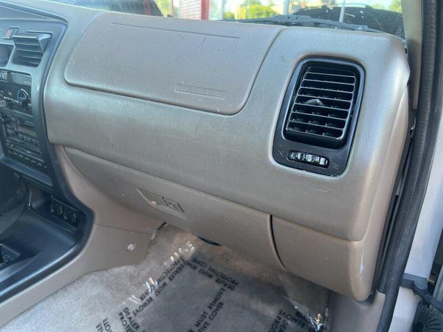 Photo of 1999 Millennium Silver Metallic Toyota 4Runner