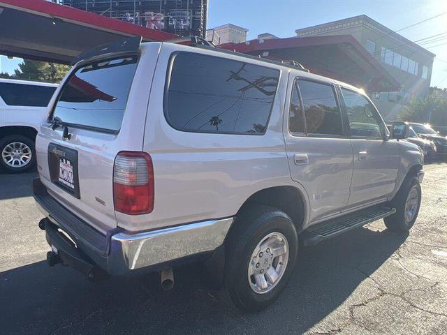 Photo of 1999 Millennium Silver Metallic Toyota 4Runner