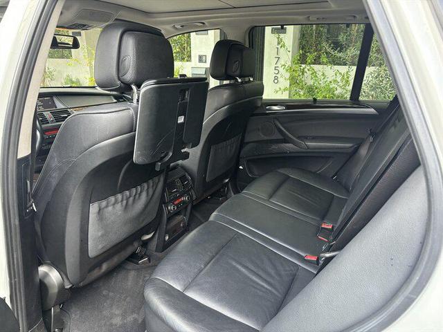 Photo of 2013 Alpine White BMW X5