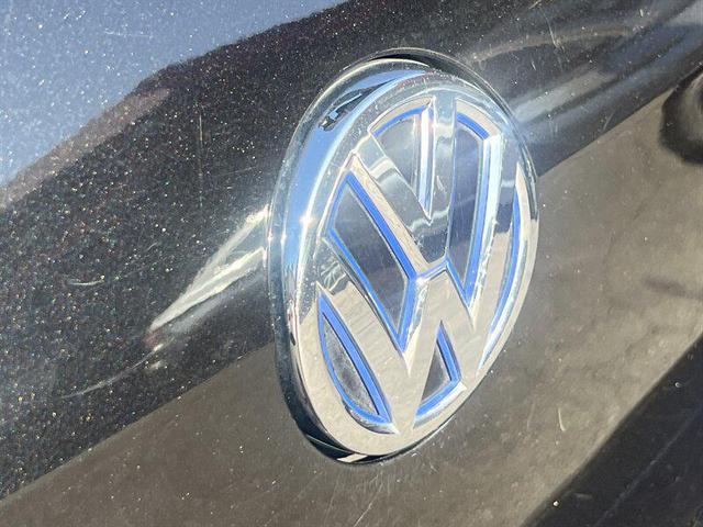Photo of 2016 Deep Black Pearl Volkswagen e-Golf