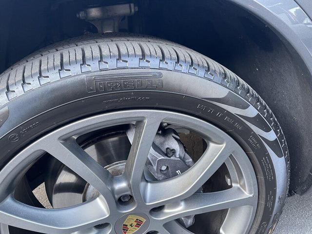 Photo of 2019 Black Porsche Cayenne