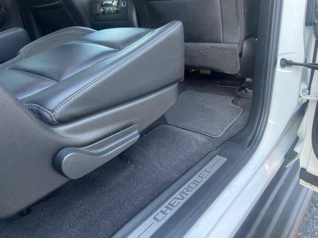 Photo of 2019 White Chevrolet Suburban