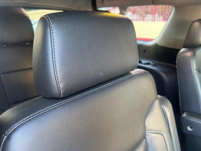 Photo of 2019 White Chevrolet Suburban
