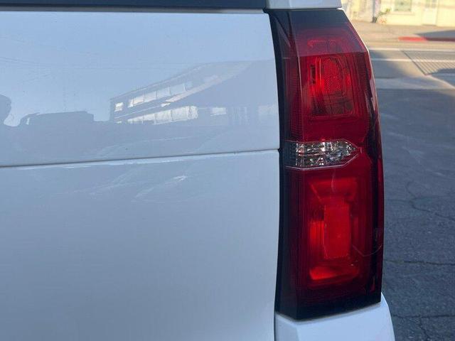 Photo of 2019 White Chevrolet Suburban