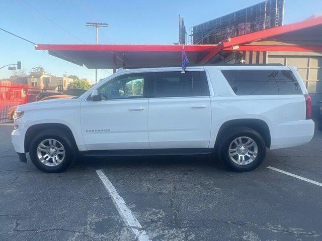Photo of 2019 White Chevrolet Suburban