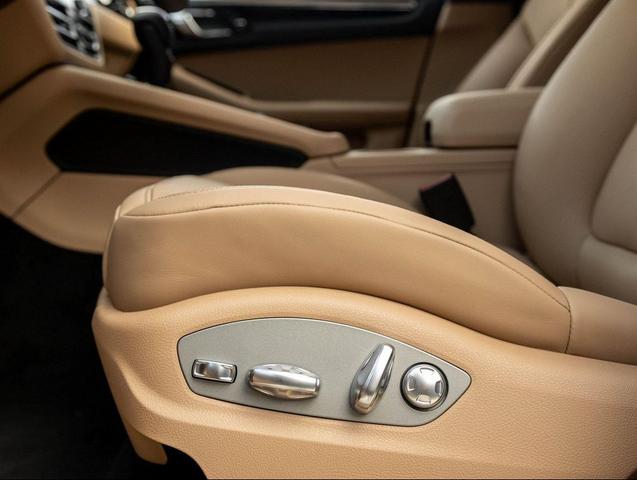 Photo of 2025 Volcano Grey Metallic Porsche Macan
