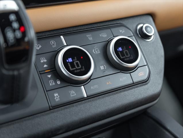 Photo of 2023 Fuji White Land Rover Defender