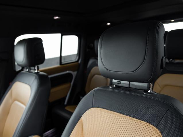 Photo of 2023 Fuji White Land Rover Defender