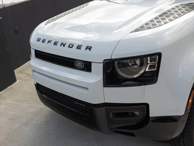 Photo of 2023 Fuji White Land Rover Defender