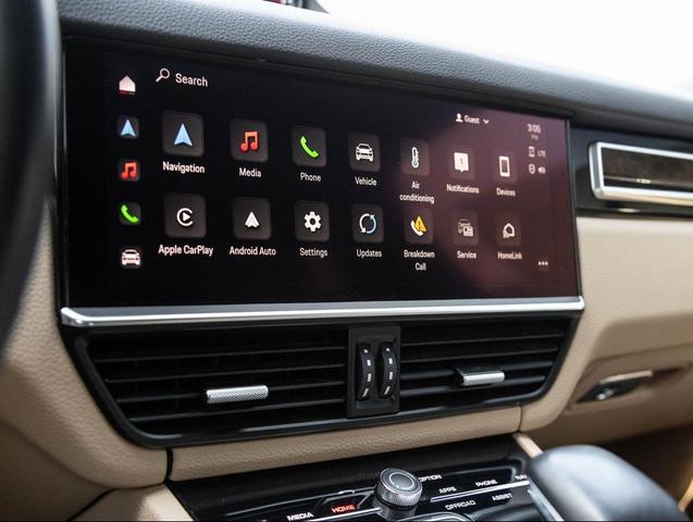 Photo of 2022 Jet Black Metallic Porsche Cayenne