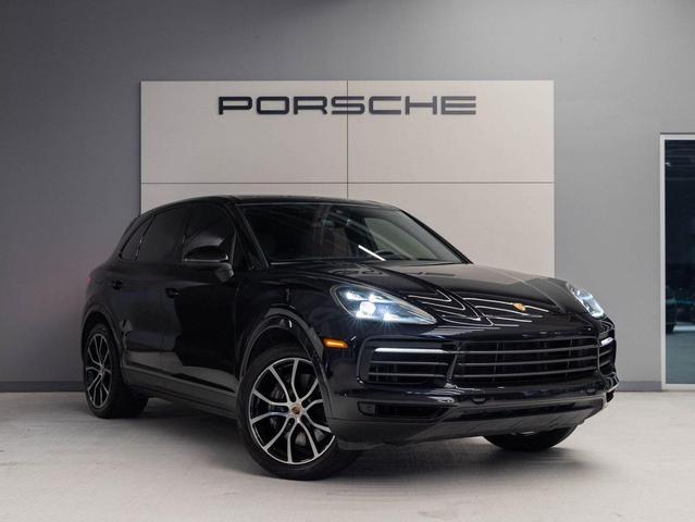 Photo of 2022 Jet Black Metallic Porsche Cayenne