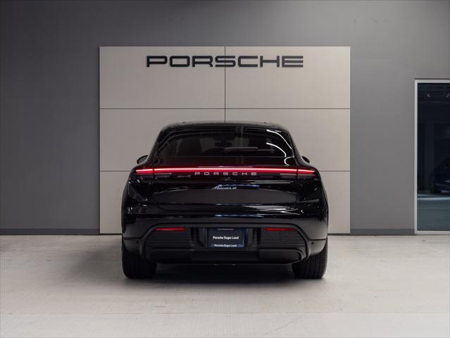 Photo of 2024 Black Porsche Macan