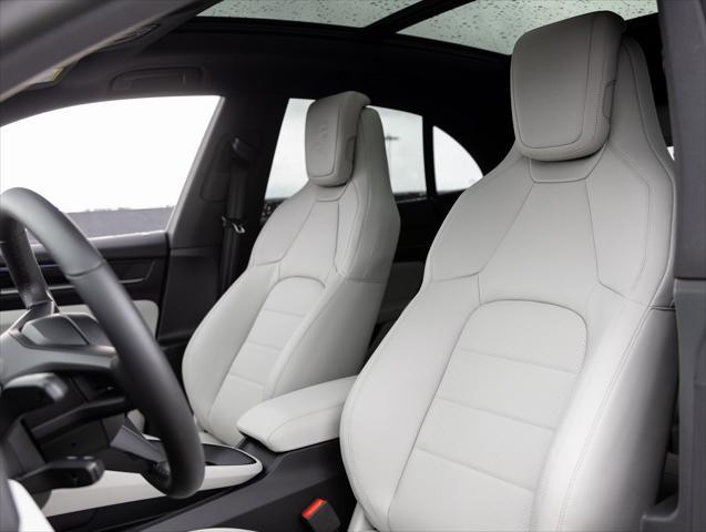 Photo of 2024 Black Porsche Macan