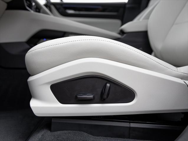 Photo of 2024 Black Porsche Macan