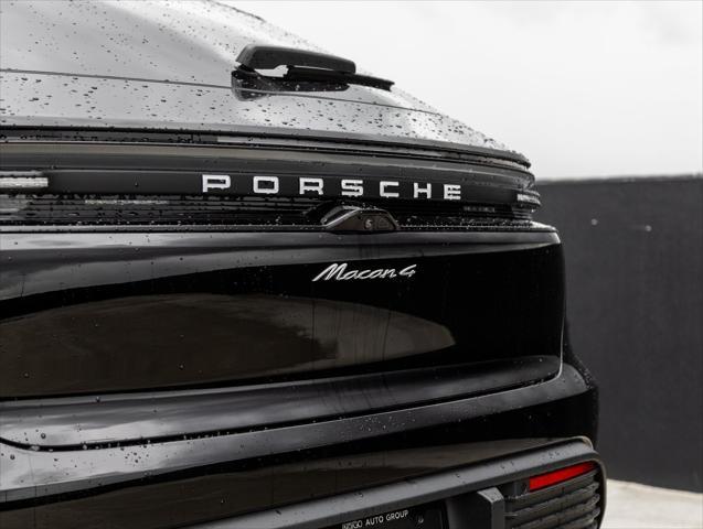 Photo of 2024 Black Porsche Macan