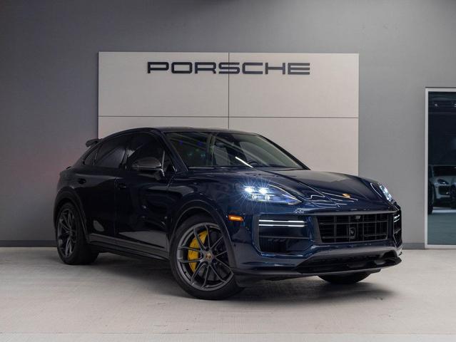 Photo of 2024 Algarve Blue Metallic Porsche Cayenne
