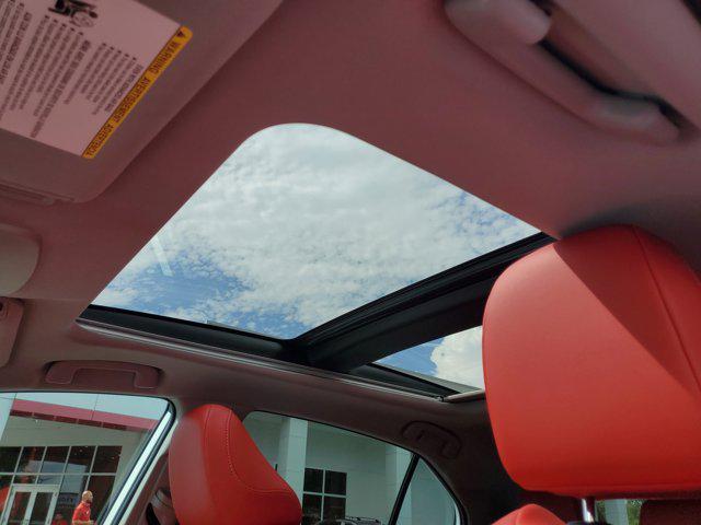 Photo of 2021 White Toyota Camry