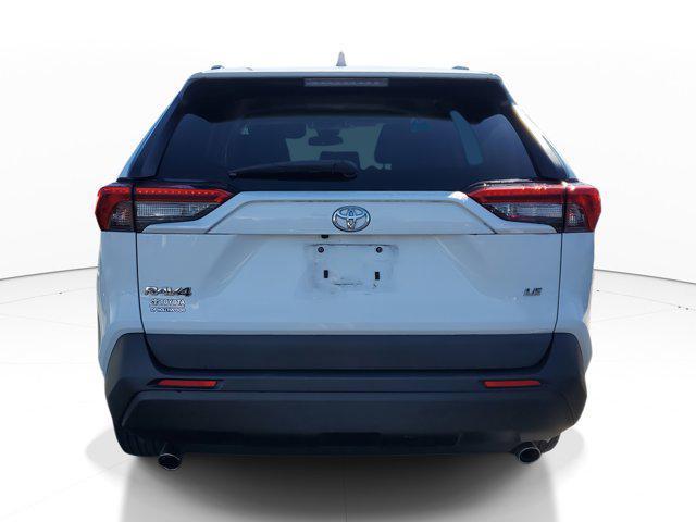 Photo of 2020 Super White Toyota RAV4