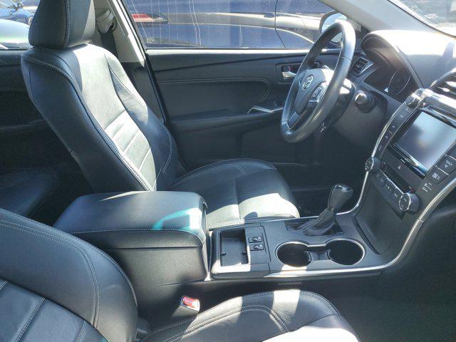 Photo of 2017 White Toyota Camry