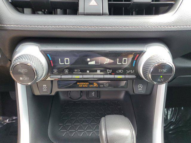 Photo of 2022 Silver Sky Metallic Toyota RAV4